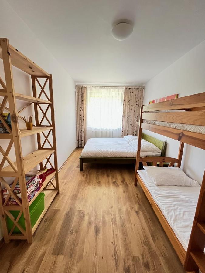 Apartament Z Garazem I Ogrodem โควอบเซก ภายนอก รูปภาพ