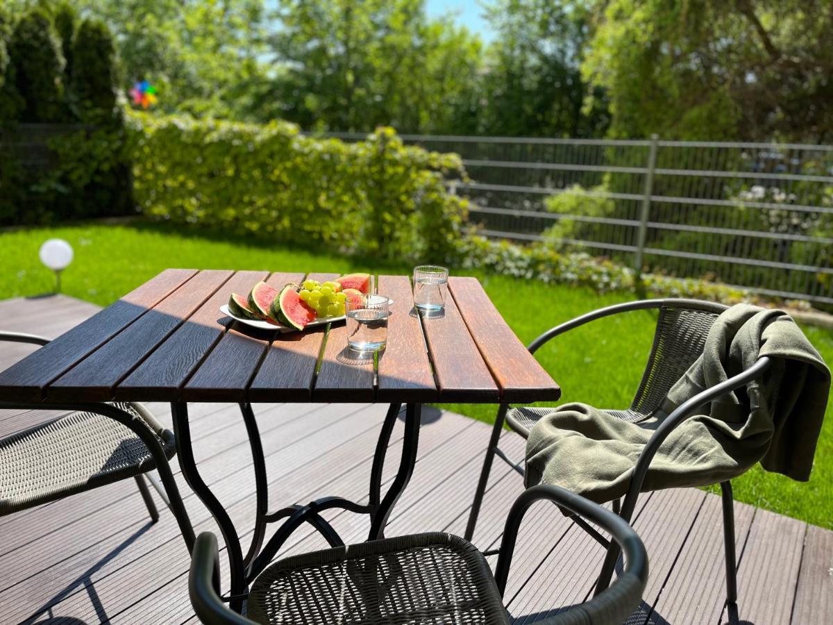 Apartament Z Garazem I Ogrodem โควอบเซก ภายนอก รูปภาพ